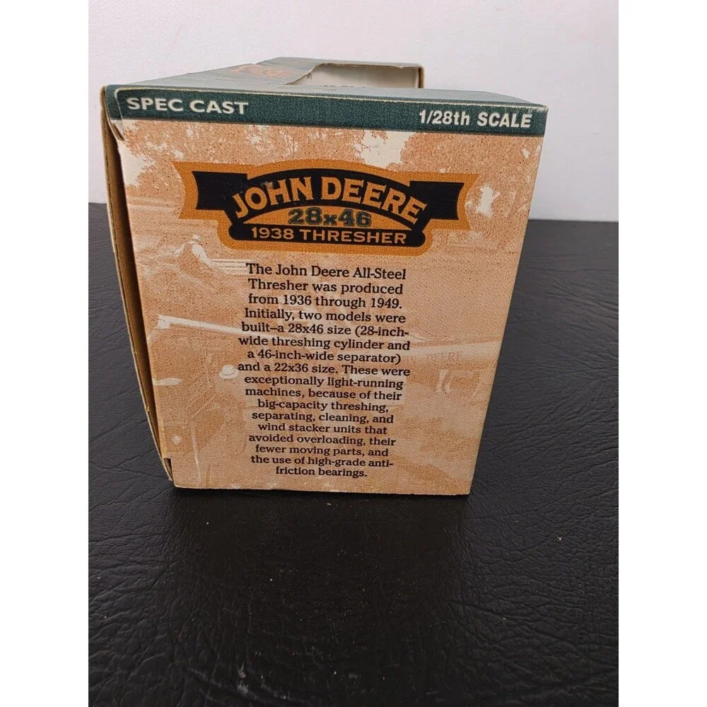 Spec-Cast 1938 John Deere 28x46 Thresher Special Edition 1/28th Scale